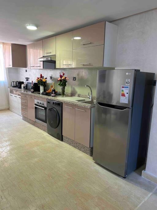 Appartement Haut Standing 3 Chambres Avec Terasse Quartier Gueliz Hivernage A Marrakech I19 马拉喀什 外观 照片